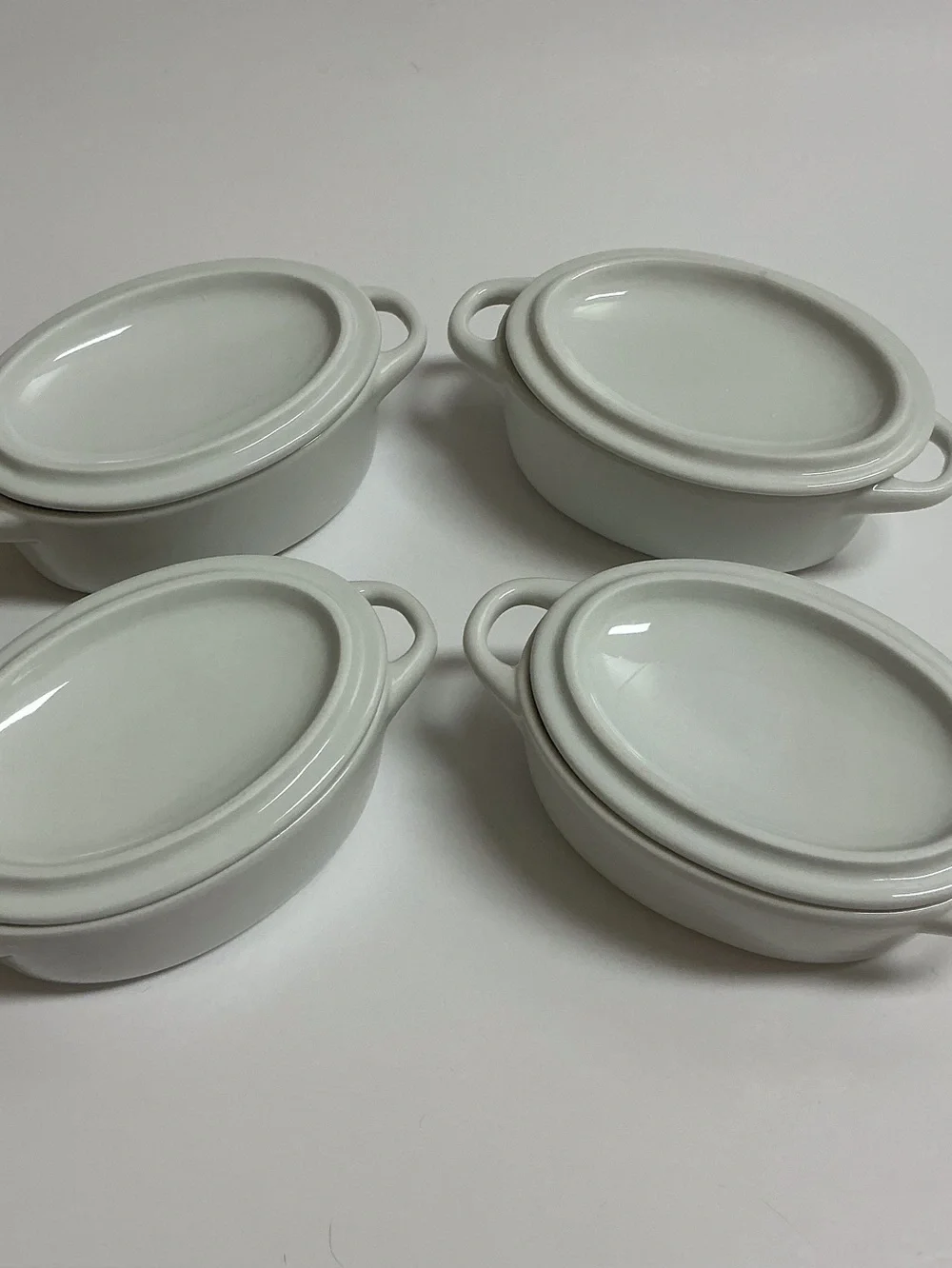 Pier 1 White Baking Dish SET OF 4 Lids 7.5 oz Minicocotte Souffle Ramekin Bakers